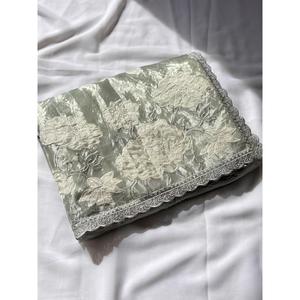 ผ้าไหมออริสแท้พร้อมงานปักลายดีไซน์เนอร์สีเขียวพิสตา คอลเลคชั่นชุดราตรี 490 กรัม ผ้าทอระดับพรีเมียม - Product Image 2