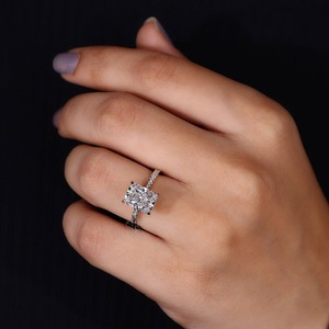 แหวนแต่งงานเพชรโมอิสซาไนต์ VVS ทรงเรเดียนท์คัท ทรงกลมบริลเลียนท์คัท เพชรโมอิสซาไนต์ VVS เครื่องประดับชั้นดี แหวนเพชรรับรองโดย IGI - Product Image 6