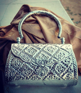 Nueva llegada de lujo Vintage indio latón Cutch monederos elegante antiguo étnico mujeres joyería hecha a mano vestido de plata señora diseño - Product Image 2