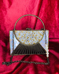 Pochette de soirée en résine de luxe pour mariages et fêtes, avec pochette tendance en résine et pierre, rose métallisé et couleur personnalisée - Product Image 6