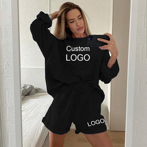 Ensemble décontracté deux pièces pour femme : sweat-shirt blanc oversize et short, avec logo personnalisé, en molleton de coton à col ras du cou - Product Image 2