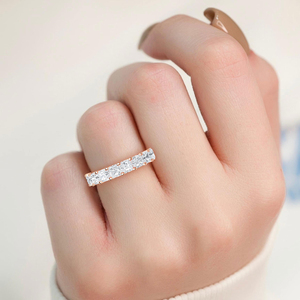 Anillo Apilable de Diamantes Cultivados en Laboratorio con Corte Radiante de 2 Quilates, Oro Rosa de 18K, Joyería Fina Minimalista de Lujo, Idea de Regalo para Ella, Brillante - Product Image 1