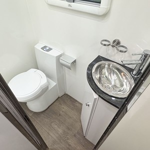 Casa Rodante Expandible Todoterreno, Remolque de Caravana, Casa Móvil con Cocina, Baño y Espacio para Dormir - Product Image 4