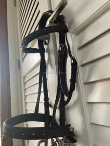 Brida Acolchada de Cuero Premium con Forma Especial para Entrenamiento de Carreras, Estilo Western, con Logotipo Personalizado y Color Personalizado Cómodo - Product Image 4