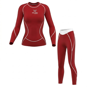 Ensemble de leggings et de t-shirt de compression athlétique pour femmes, tissu respirant en spandex/polyester, imprimé cerise, coupe ajustée pour l'exercice et le yoga - Product Image 1