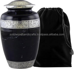 Urnes funéraires décoratives en laiton, faites à la main, pour hommes et femmes. - Product Image 1