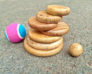 Jeu de Lagori en bois à sept pierres rondes MUREN, 1 balle, pour enfants/adultes, jeu d'empilage traditionnel indien artisanal - Satoliya - Product Image 6