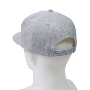Casquette de golf imperméable de qualité supérieure avec logo brodé personnalisé, visière large et plate, protection solaire pour le golf et les activités de plein air, double fermeture - Product Image 6