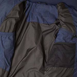 Manteaux pour hommes sur mesure avec logo OEM en gros 2025, vestes matelassées en duvet pour hommes en polyester personnalisées, couleur bleu marine, pour adultes - Product Image 5