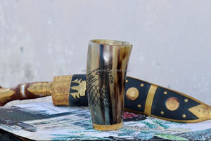 Vaso de Cuerno Natural Grabado Personalizado con Interior Pulido, Recipiente Tradicional para Beber - Product Image 3