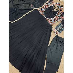 Robe de soirée XL Anarkali avec Dupatta Pent Style pour un look élégant - Product Image 2