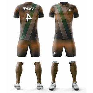 Tenue de football 2026 : Nouveau design personnalisé, maillot de football en mesh de haute qualité, ensemble complet pour l'entraînement, uniforme de club - Product Image 4