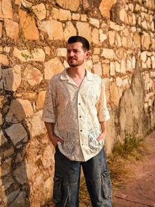 Chemise d'été décontractée pour homme en dentelle florale blanc cassé, faite à la main, respirante, transparente, à manches courtes, boutonnée, style streetwear - Product Image 2
