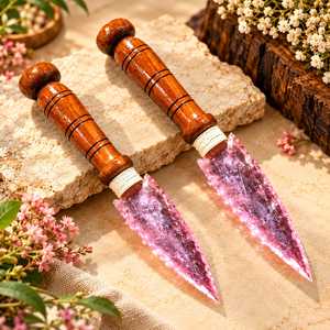 Couteau décoratif artisanal en cristal de kunzite rose en forme de pointe de flèche avec manche en bois, pour altière mystique et décoration bohème - Product Image 6