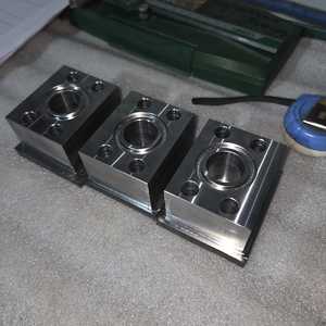 บล็อกตัวต่อกลึง CNC Lucan Techno ความแม่นยำตามสั่งพร้อมรูเกลียวขนาด80x80x40มม. และส่วนประกอบ PLC - Product Image 3