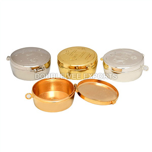 Píxide de Latón con Grabado IHS y Tapa con Bisagras |   Contenedor para Hostias Eucarísticas Católicas – DOUBLE VEE EXPORTS - Product Image 2