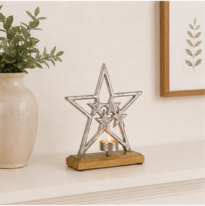 Porte-bougie à la bougie tealight en métal argenté moderne en forme d'étoile dans une étoile, sur base en bois de manguier rustique, décor de table céleste artisanal. - Product Image 4