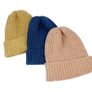 Fashion High Quality Acrylic Winter Hat Custom Logo Warm Beanie Hats Unisex Knitted Hat 2025 - Product Image 5