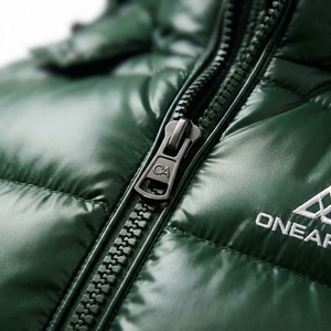 Veste matelassée à capuche verte pour homme, veste d'hiver chaude et matelassée pour l'extérieur, veste légère imperméable One Apex - Product Image 6
