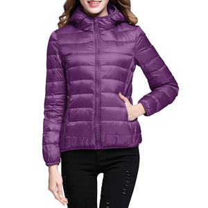 Chaqueta acolchada negra para mujer, con cuello alto, cierre de cremallera, ligera, de manga larga y corte corto. - Product Image 6