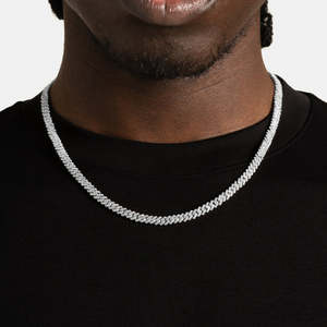 Collier chaîne cubaine Chevron sertie de moissanite VVS en argent sterling 925 - Product Image 3
