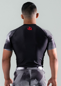 Rash Guard BJJ Personalizado War Tribe de Manga Corta, Rash Guards OEM Impresos, Ropa Deportiva para Gimnasio, Rash Guards de Compresión para Fitness - Product Image 4