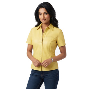 Camisa de Cuero Suave Premium para Mujer, Manga Corta, Cierre de Botones, Cuello Camisero, Estilo Casual Urbano - Product Image 1