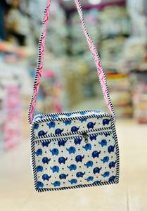 Quilted Floral Cotton Crossbody <b>Bag</b> Quilted Shoulder Purse Zipper Crossbody Handbag for Travel Daily Use - Product Image 3