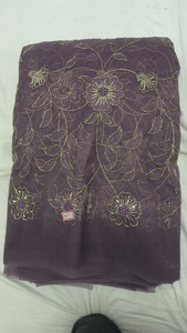 Tissu en filet vert menthe avec broderie florale dorée, sequins et travail Zari pour les lehengas de mariée, les saris et les robes ethniques de soirée - Product Image 2