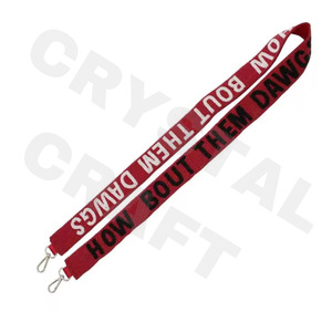 Correa Roja con Texto Negro en Relieve, Accesorio de Moda - Product Image 3
