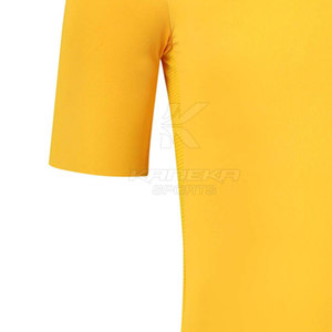Maillot de sport en polyester léger, écologique et respirant avec une conception de coupe flexible pour la pratique sportive et les activités quotidiennes - Product Image 3