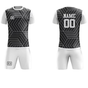 Uniformes de Fútbol al por Mayor, Fabricante de Ropa Deportiva Premium con Logotipo Personalizado y Nombre del Equipo Bordado para Clubes en Todo el Mundo - Product Image 1