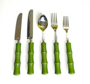 Juego de Cubiertos de Resina Estilo Bambú Verde Retro, Cubiertos de Acero Inoxidable con Acabado Espejo para Catering - Product Image 2