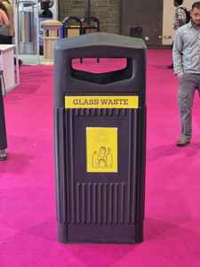 Outdoor Square Fiberglass Waste <b>Bin</b> Garbage Container with <b>Lid</b> for Hotel Garden Street Park Public Waste Collection - Product Image 4