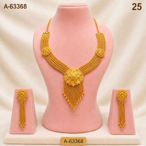 Traditional Indian Gold Finish <b>Statement</b> <b>Necklace</b> & Earrings Jewelry Set A-633387 - Product Image 1