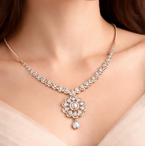 Collar con Colgante de Halo de Diamantes Triples con Certificación IGI, Chapado en Oro de 14K, Joyería Fina y Delicada para Mujer, Aniversario - Product Image 3