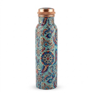 ขวดน้ำทองแดงพิมพ์ลายทำมือระดับพรีเมียม พร้อมฝาปิดกันรั่ว ขวดน้ำทองแดงลายดอกไม้เพสลีย์รักษ์โลก สำหรับโยคะและสำนักงาน - Product Image 1