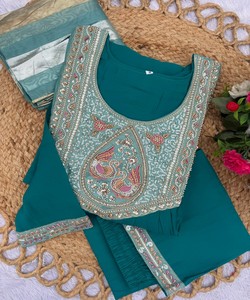 Salwar Kameez traditionnel pour femmes, couleur turquoise, avec dupatta brodée, coupe ample, longueur au sol, tenue de soirée, style Inde Pakistan 86863 DIVA-179 - Product Image 4