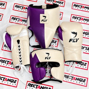 Conjunto de equipo de entrenamiento y sparring de boxeo personalizado azul marino y beige: Protector de cabeza, protector inguinal, guantes con cordones y empuñaduras de cuero. - Product Image 4