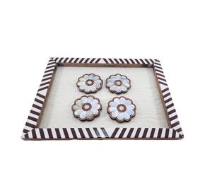 Plateau décoratif traditionnel en bois avec incrustation artisanale de coquillages, objet de collection, artisanat de luxe. - Product Image 5