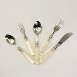 Juego de Cubiertos de Acero Inoxidable con Mango de Resina Transparente Estilo Vintage, Cuchillo, Tenedor y Cuchara, para Restaurante y Hotel, Venta al Por Mayor, Nuevo Estilo 202 - Product Image 4