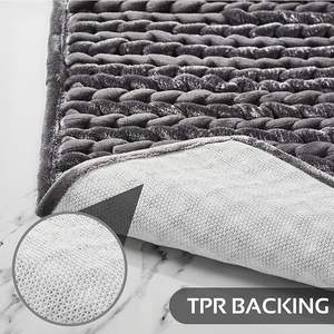 Tapis de bain contemporain 100% coton, doux, absorbant et lavable en machine, avec des détails en bambou massif pour salles de bain et douches modernes - Product Image 2