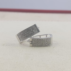 Boucles d'oreilles Huggie en argent sterling 925 avec diamants, taille brillant rond, micro-pavé, géométriques, minimalistes, pour usage quotidien, unisexe, 0,25 ct - Product Image 6