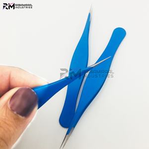Pince à épiler pour sourcils RMI Pointy Eyebrow Tweezer, nouveau design / embout argenté et revêtement en poudre bleue, ensemble de pinces à épiler pour sourcils - Product Image 5