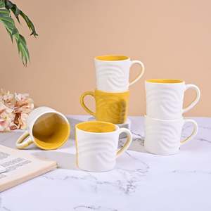 Ensemble de 4 tasses en céramique Sunstone Yellow Coastal Wave - Product Image 1