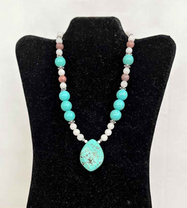 Luxury Resin <b>Neckless</b> Jewelry Best Quality Latest Design for Womens Party ware - Product Image 2