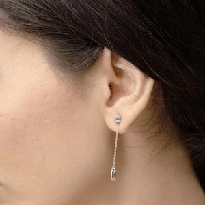 Boucles d'oreilles pendantes en or blanc 9K avec diamants baguette et ronds de 1,25 carat, vente en gros, bijoux fins personnalisés - Product Image 6