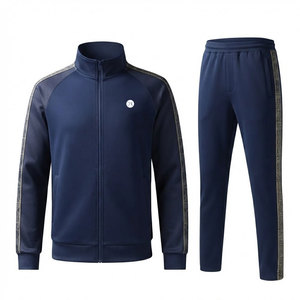 Ensemble de sport léger pour homme, conçu pour la gym, la course à pied, le fitness et le quotidien. - Product Image 1