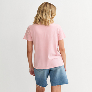 เสื้อยืดผู้หญิงสีชมพูอ่อนพิมพ์ลายดอกไม้ฟอยล์ ทรงปกติ แห้งเร็ว แขนสั้น เสื้อยืดผู้หญิงขายส่ง รับออกแบบลายเสื้อ - Product Image 2