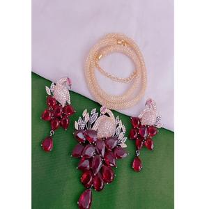 Exclusivo Conjunto de Collar con Colgante de Latón Chapado en Oro y Pendientes con Circonitas, Estilo Moderno Hindú, para Bodas, para Mujer - Product Image 1